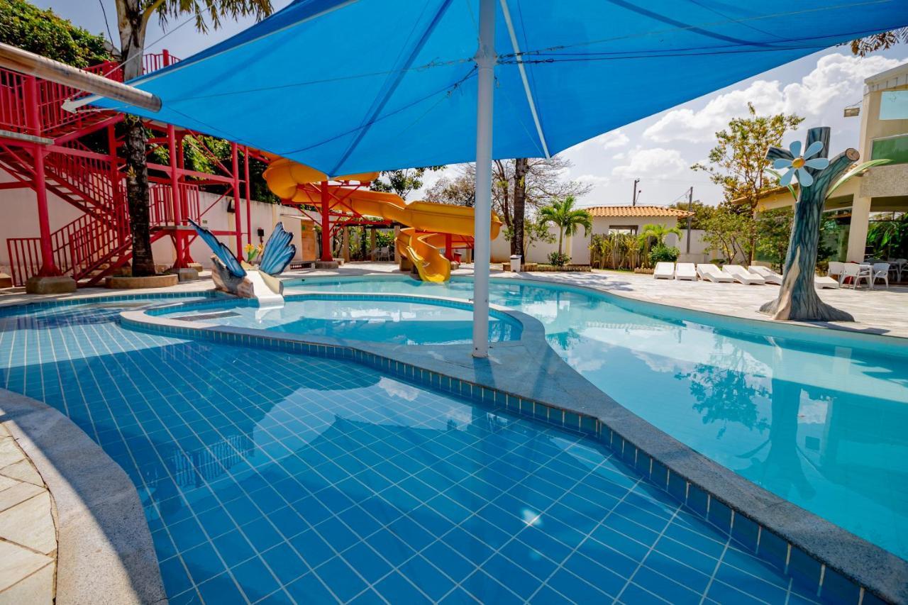 Diroma Resort Com Um Dia No Acqua Park Калдас-Новас Екстер'єр фото