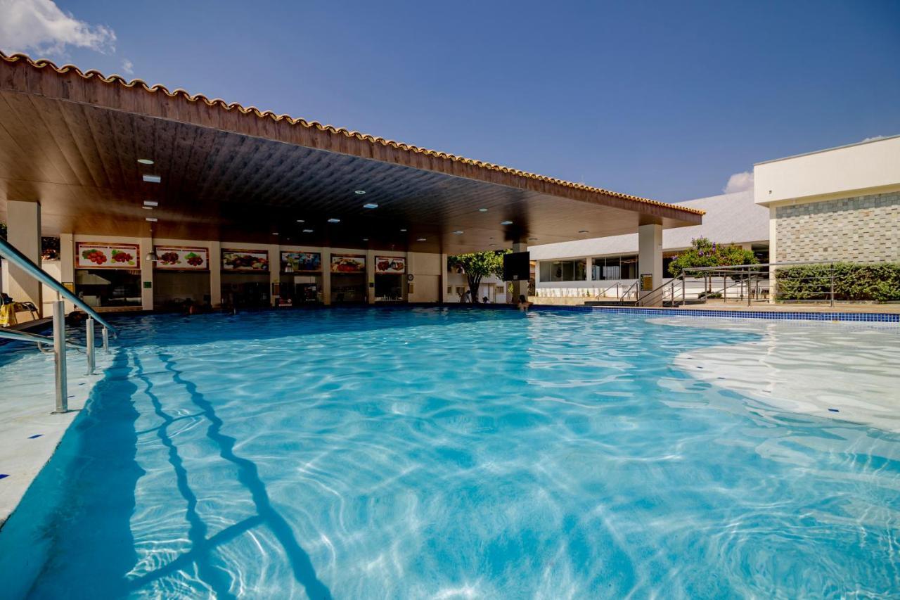 Diroma Resort Com Um Dia No Acqua Park Калдас-Новас Екстер'єр фото