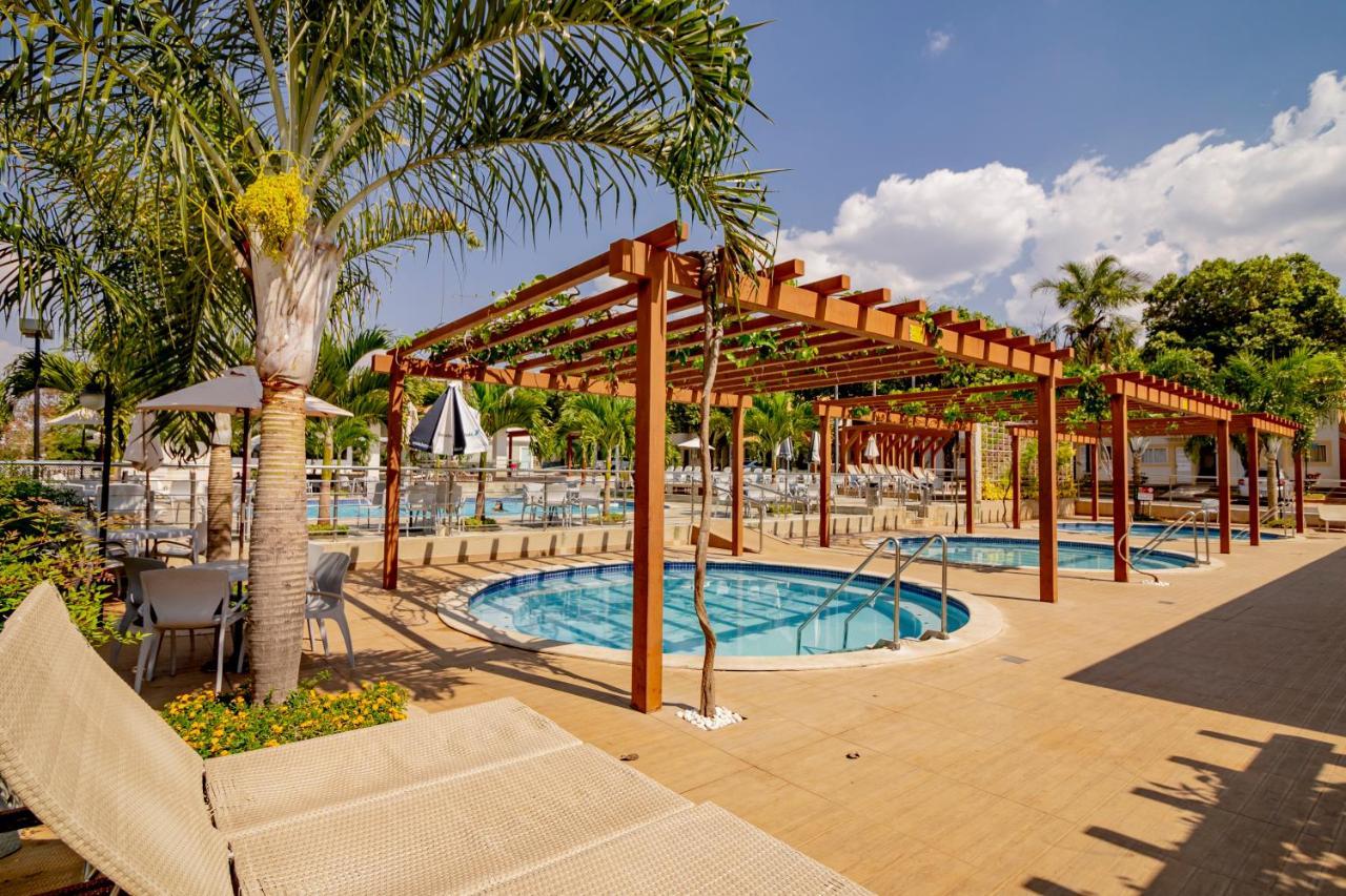 Diroma Resort Com Um Dia No Acqua Park Калдас-Новас Екстер'єр фото