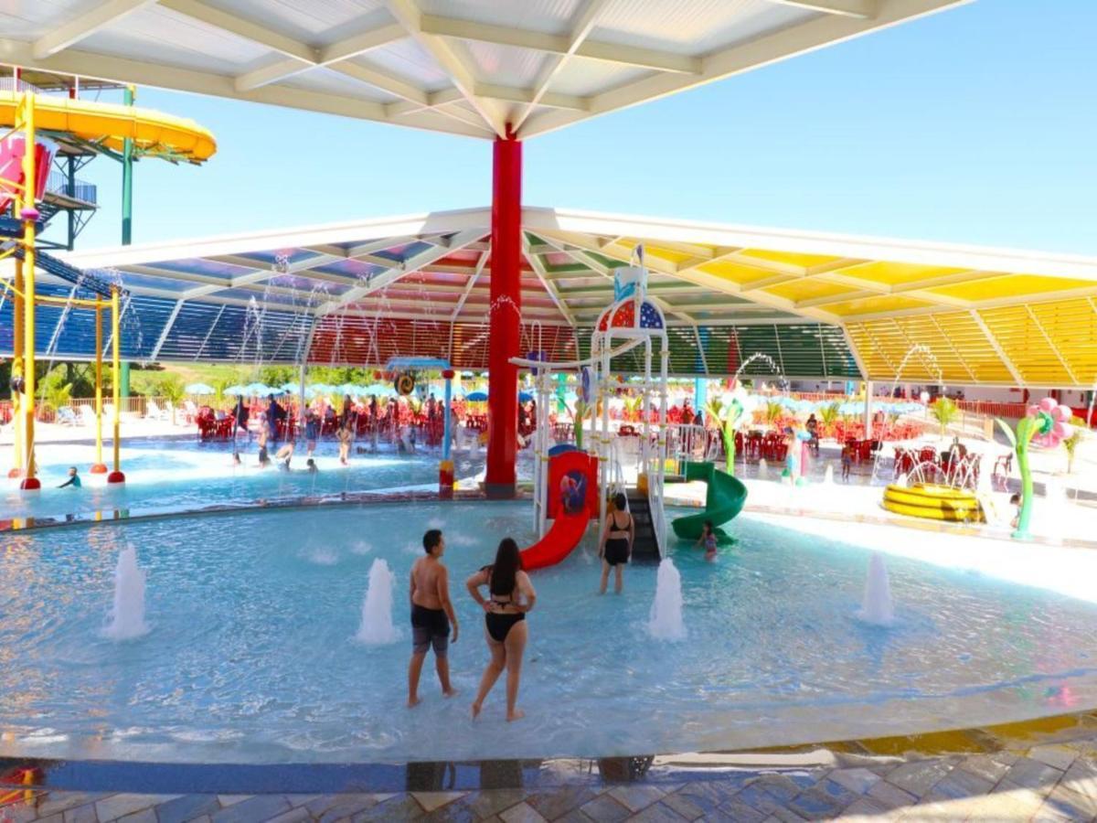 Diroma Resort Com Um Dia No Acqua Park Калдас-Новас Екстер'єр фото